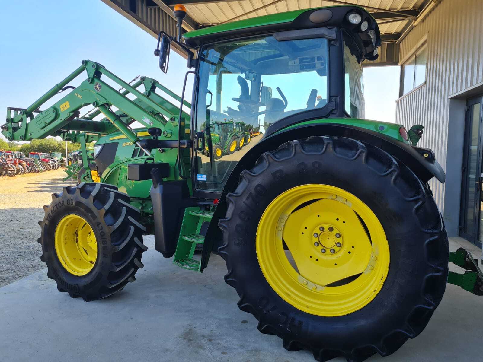 JOHN DEERE 6115R