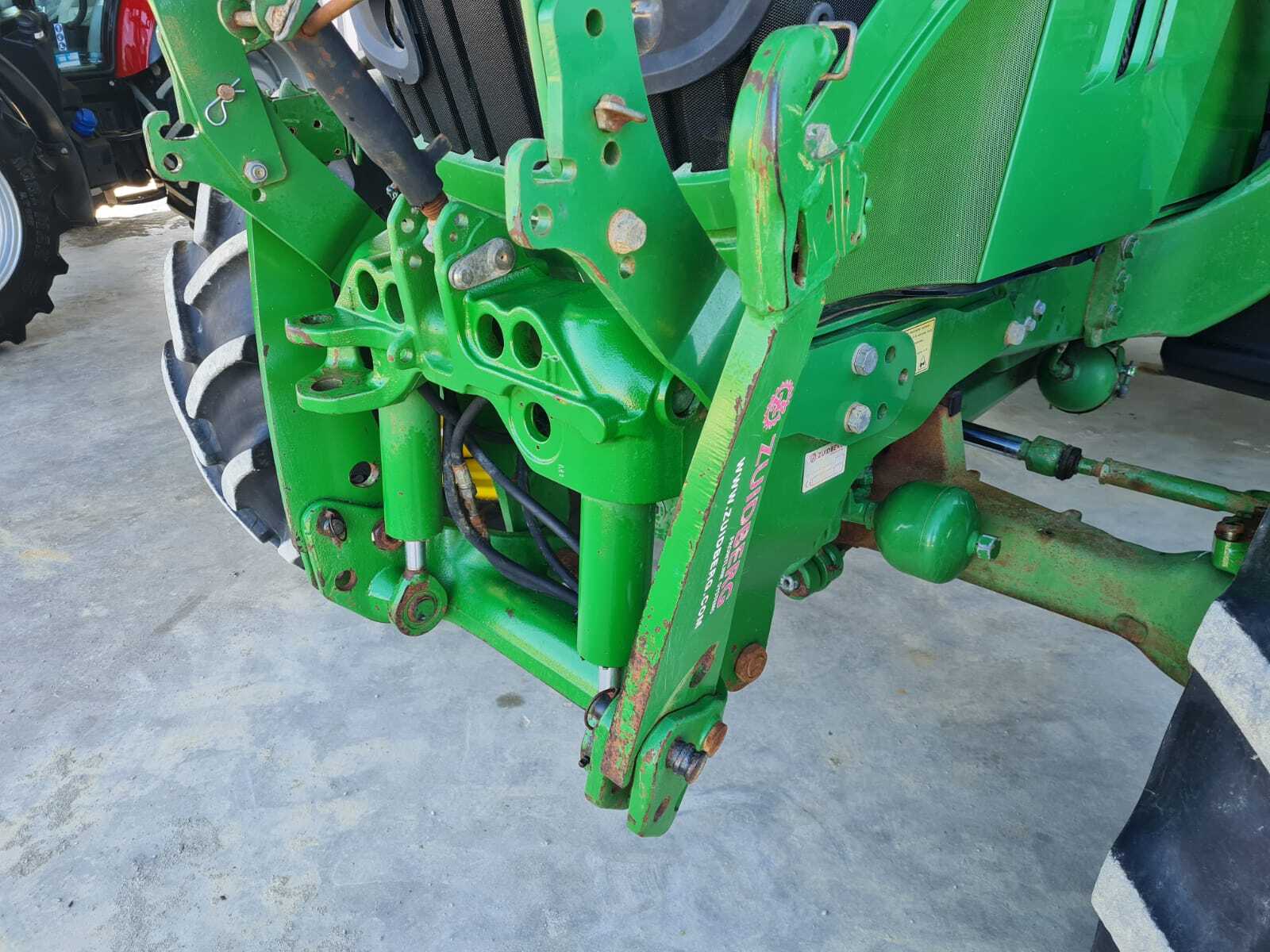 JOHN DEERE 6115R