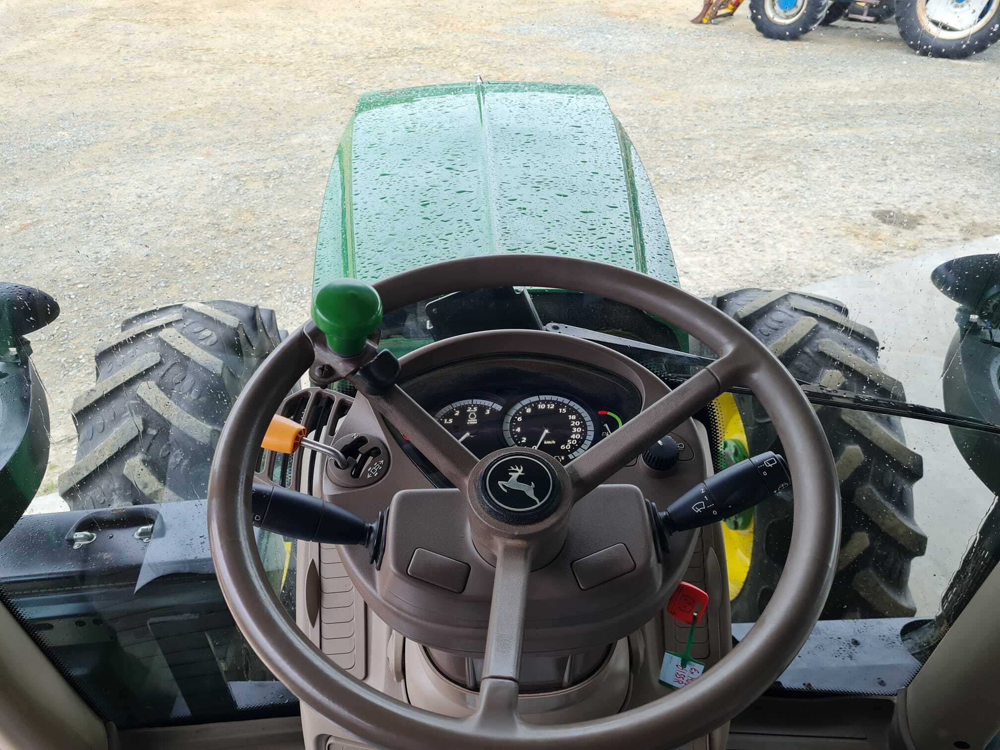 JOHN DEERE 6115R