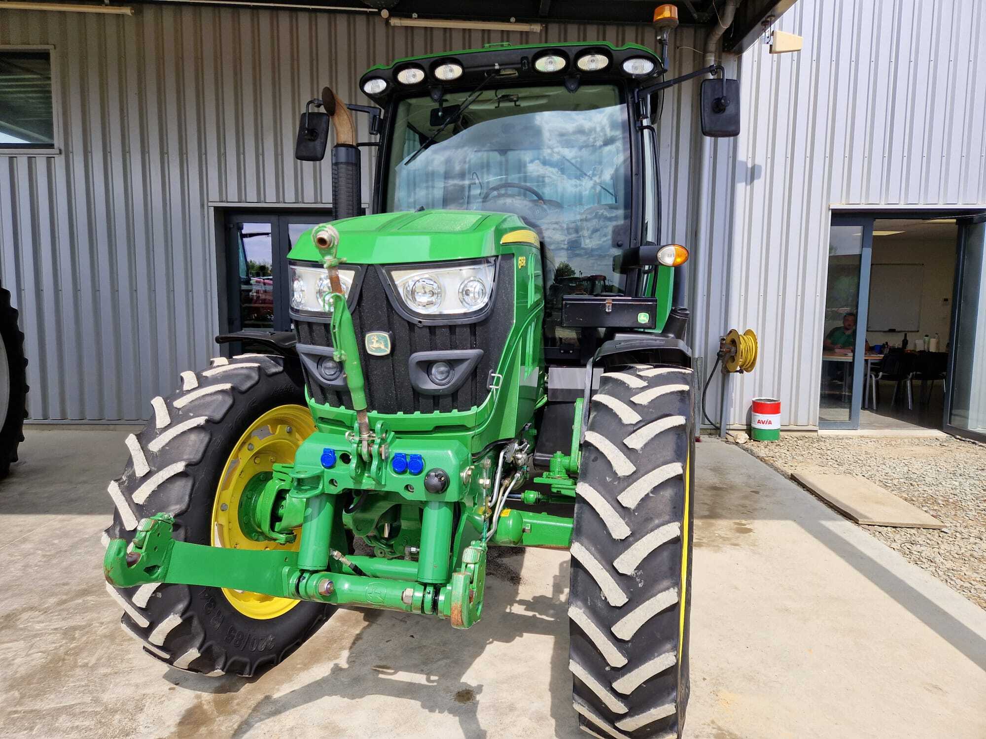 JOHN DEERE 6115R POWERQUAD