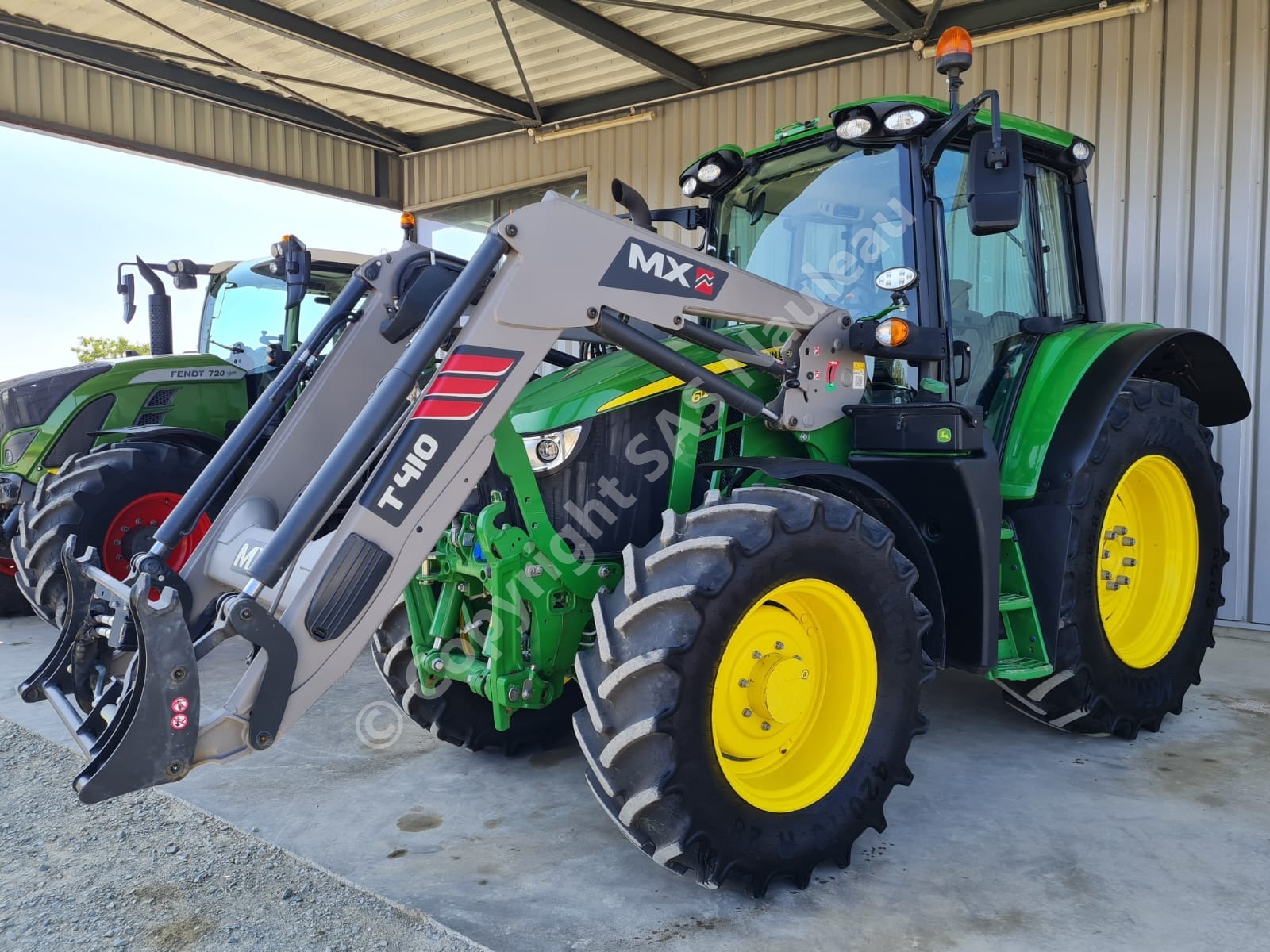 JOHN DEERE 6120M