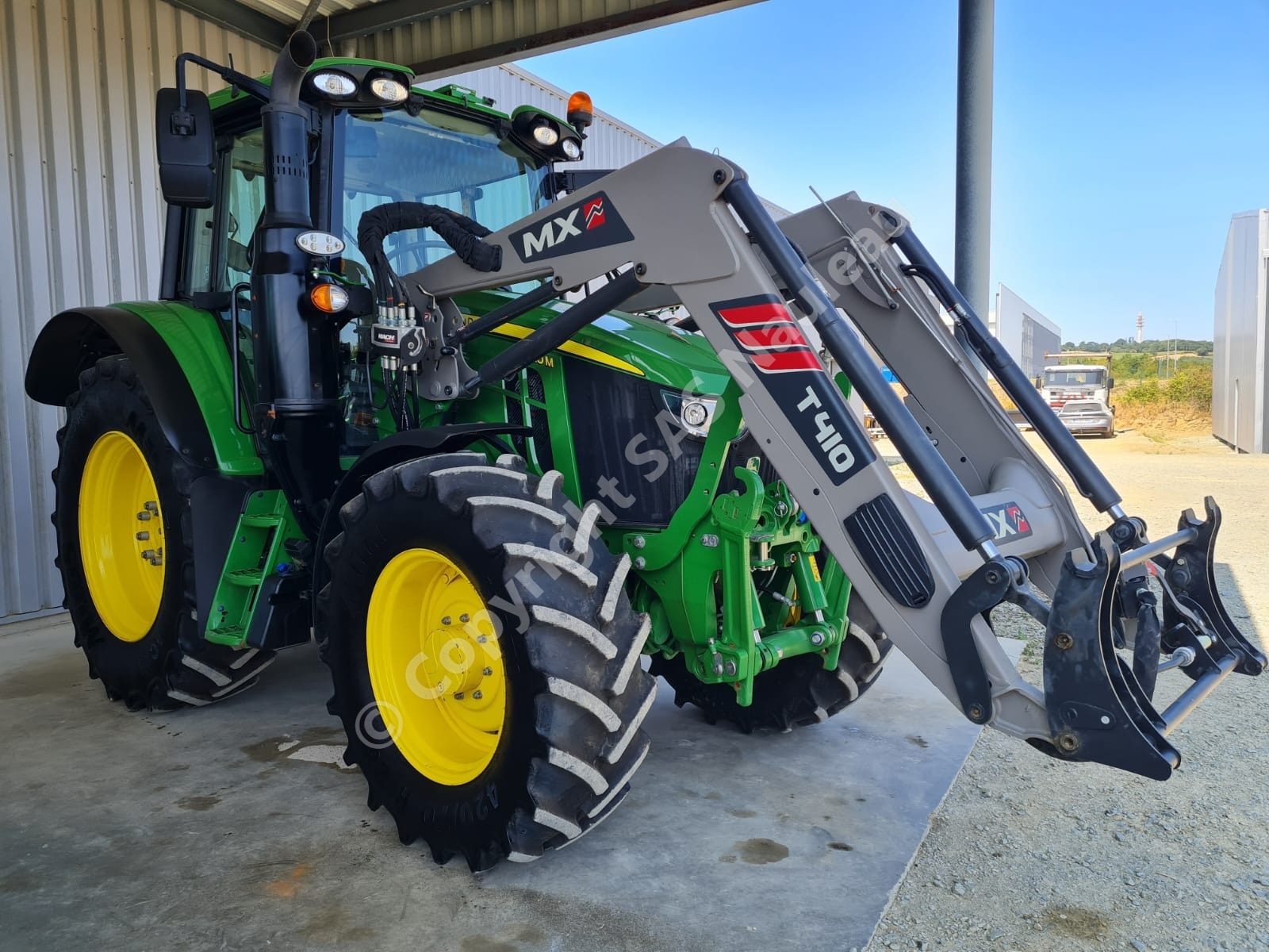 JOHN DEERE 6120M