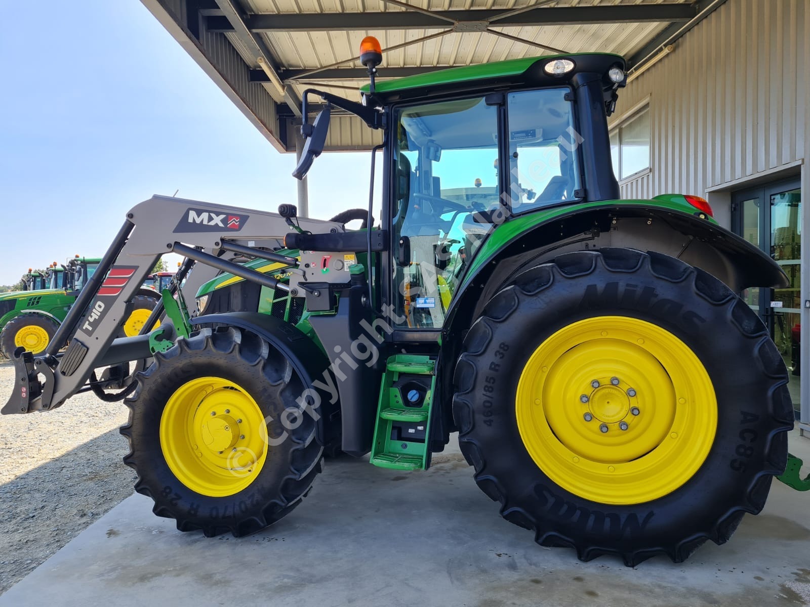JOHN DEERE 6120M
