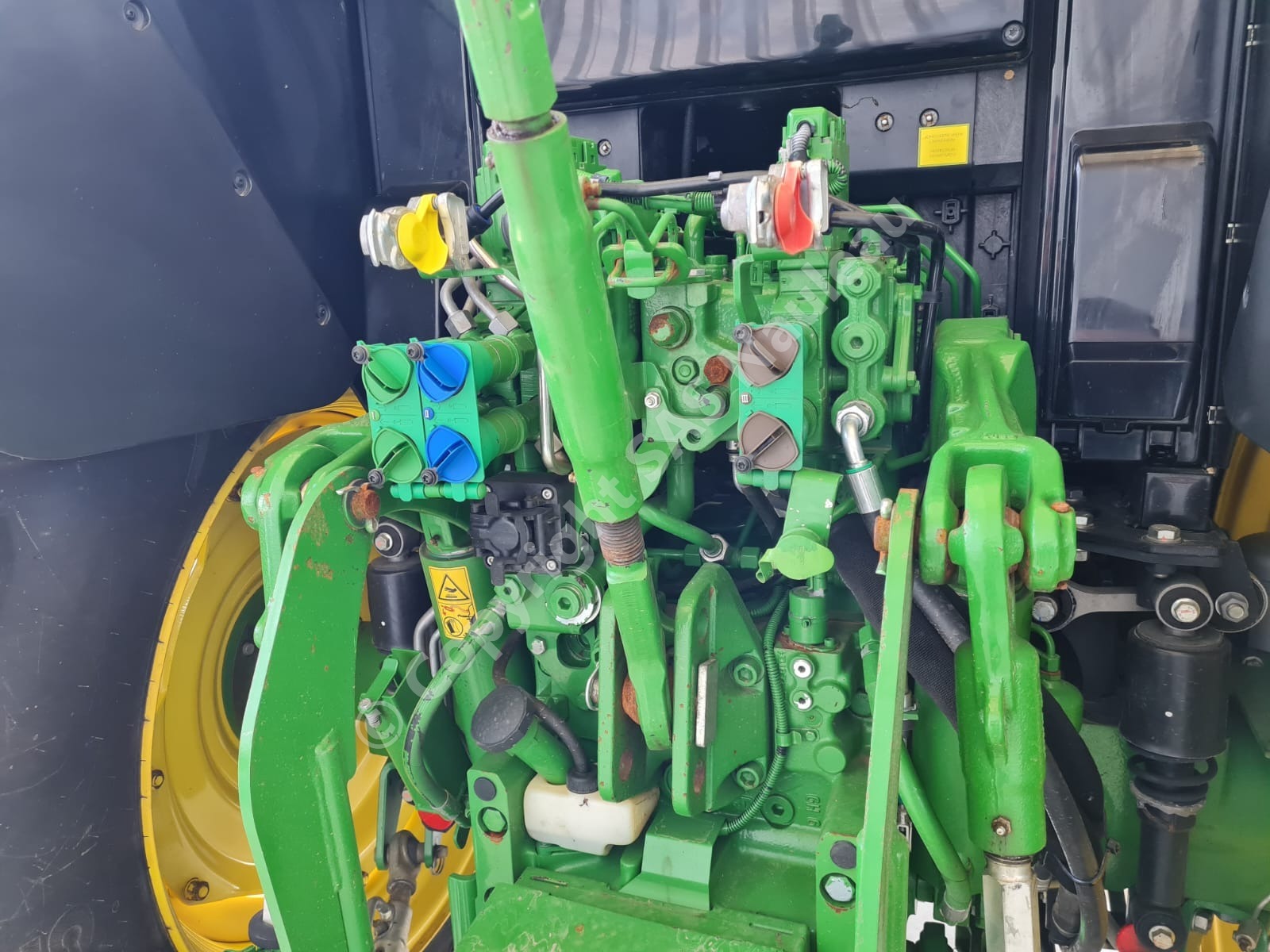 JOHN DEERE 6120M