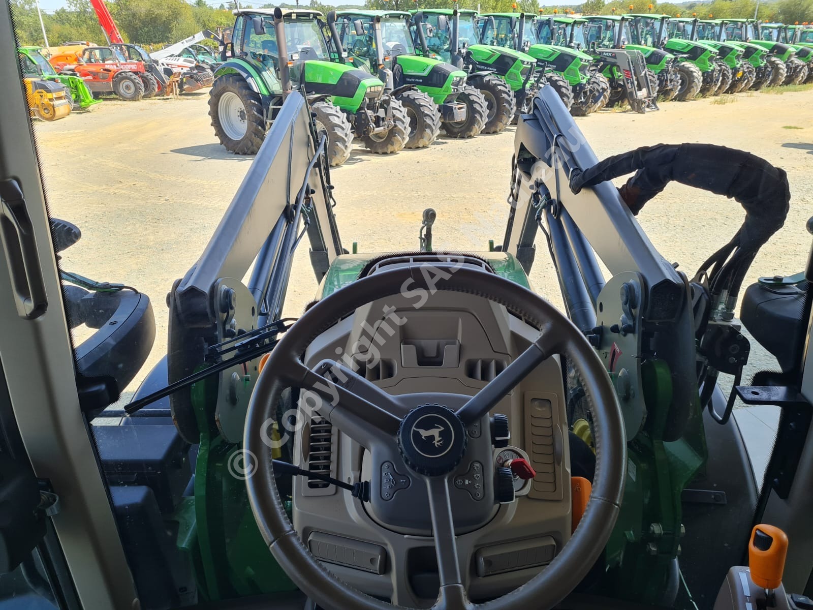 JOHN DEERE 6120M
