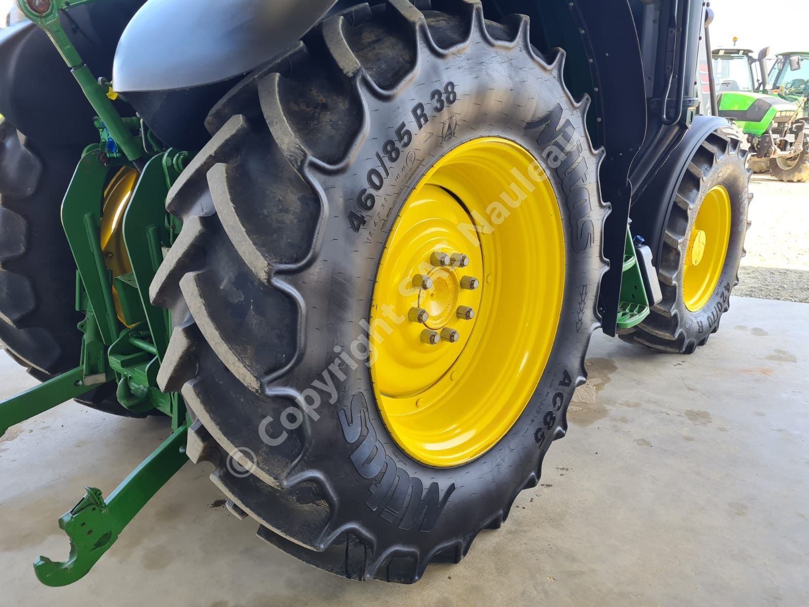 JOHN DEERE 6120M
