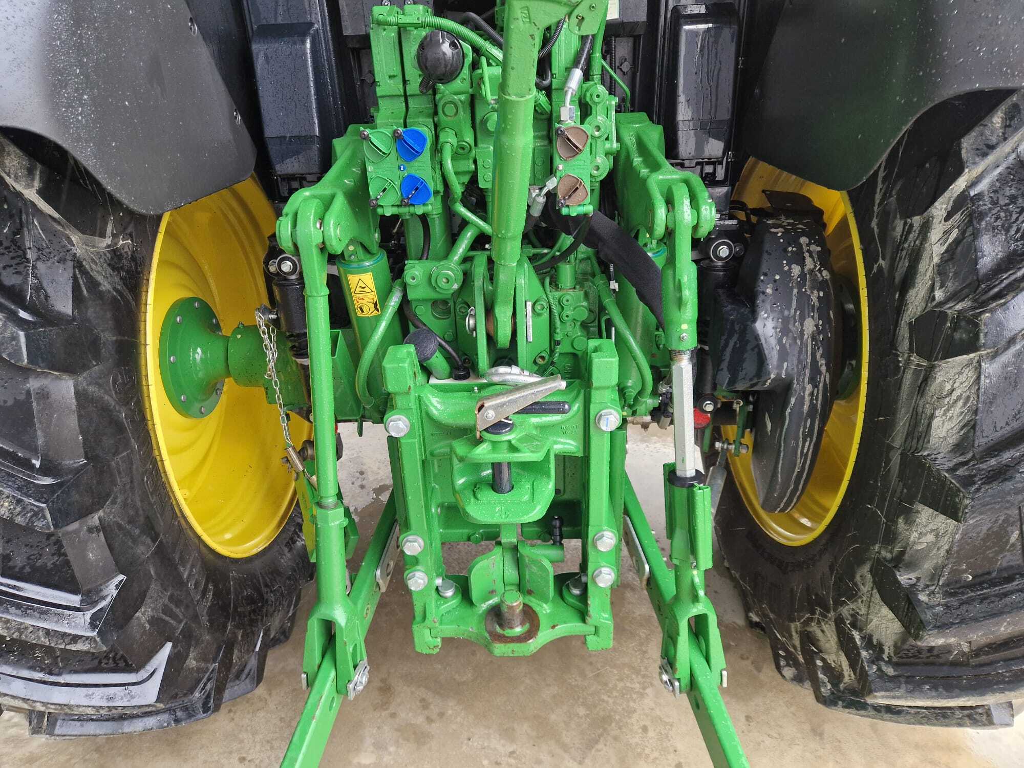 JOHN DEERE 6120M AUTOPOWER