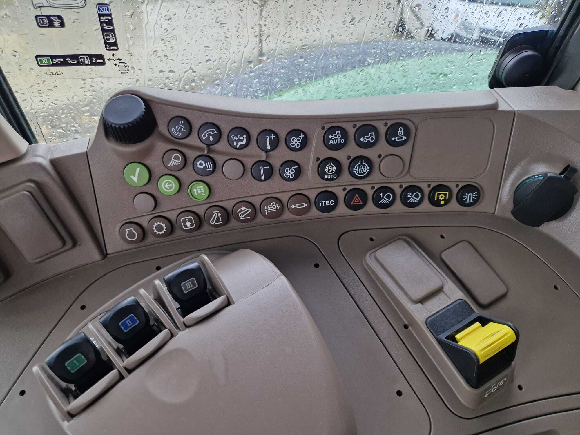 JOHN DEERE 6120M AUTOPOWER