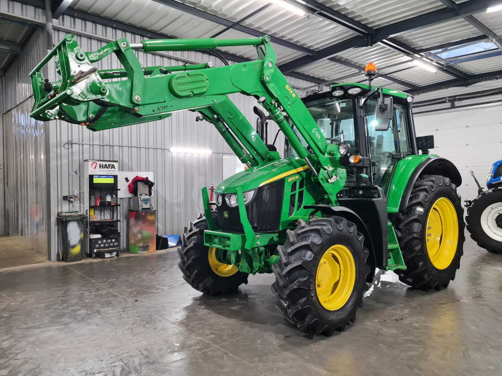 JOHN DEERE 6120M