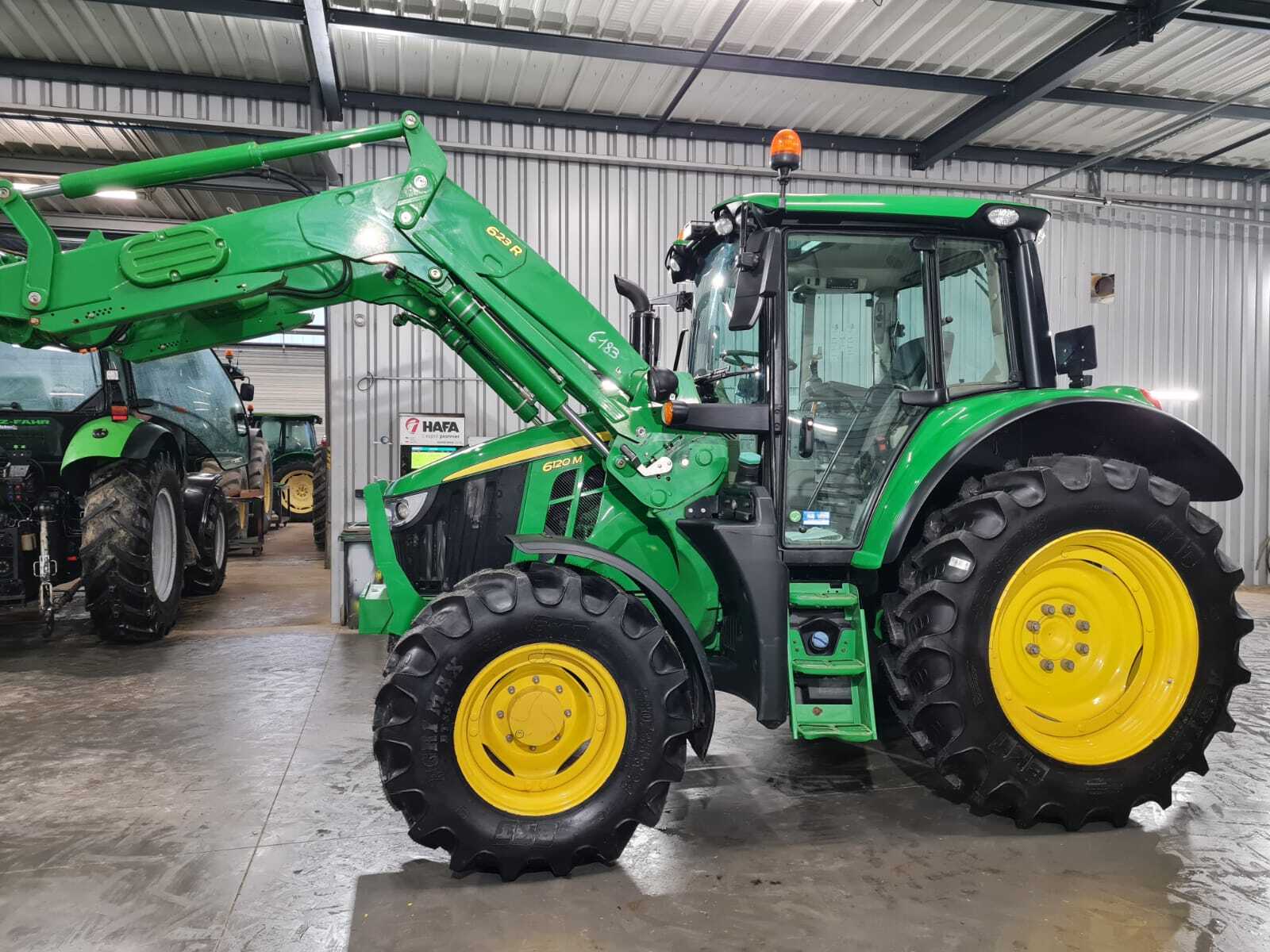 JOHN DEERE 6120M