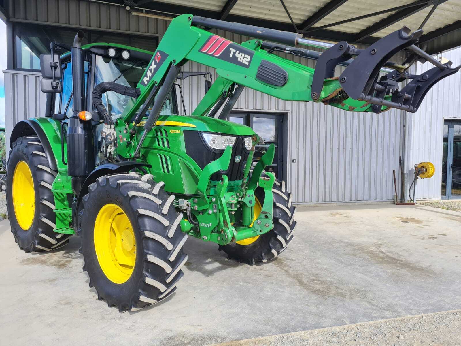 JOHN DEERE 6120M