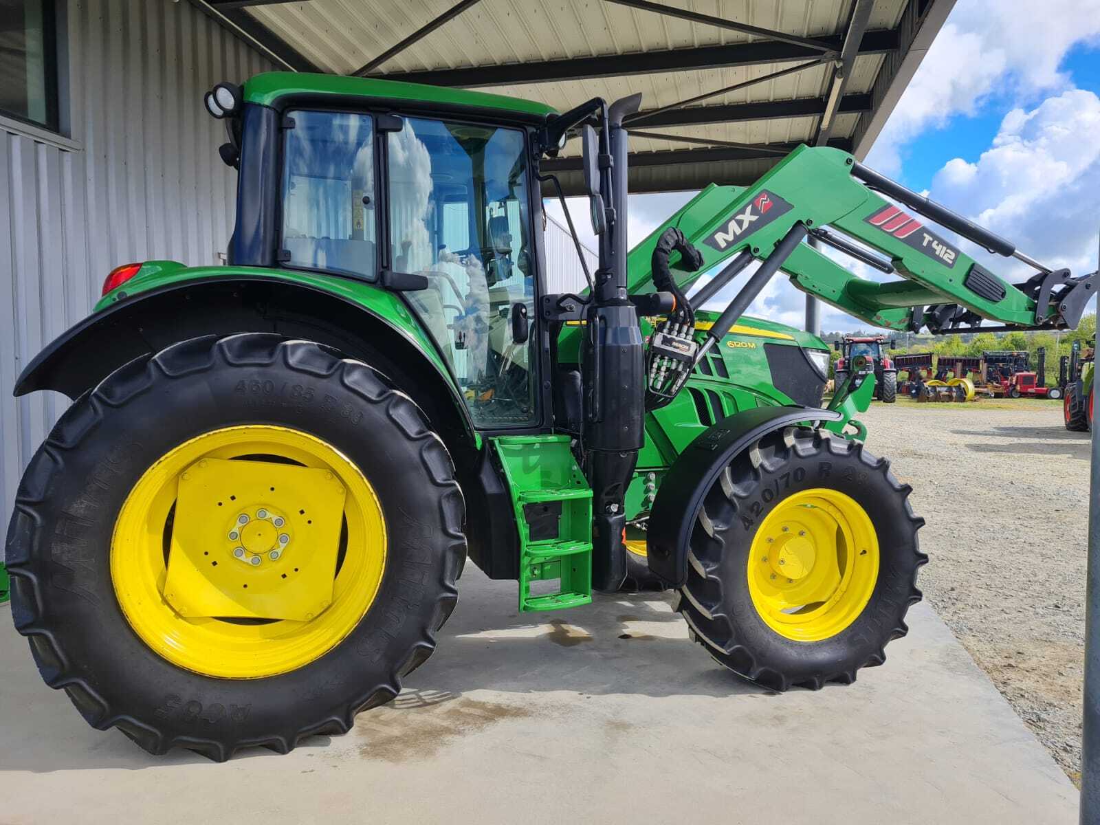 JOHN DEERE 6120M