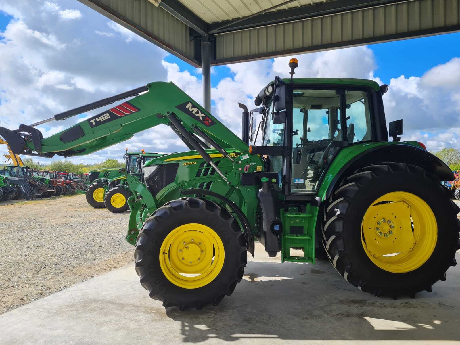 JOHN DEERE 6120M