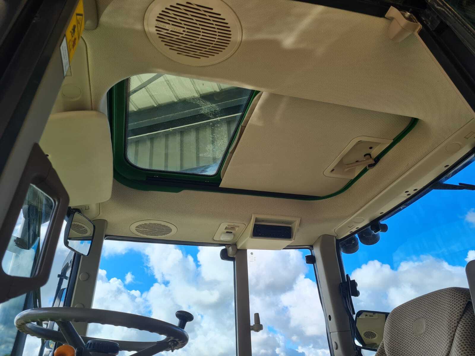 JOHN DEERE 6120M