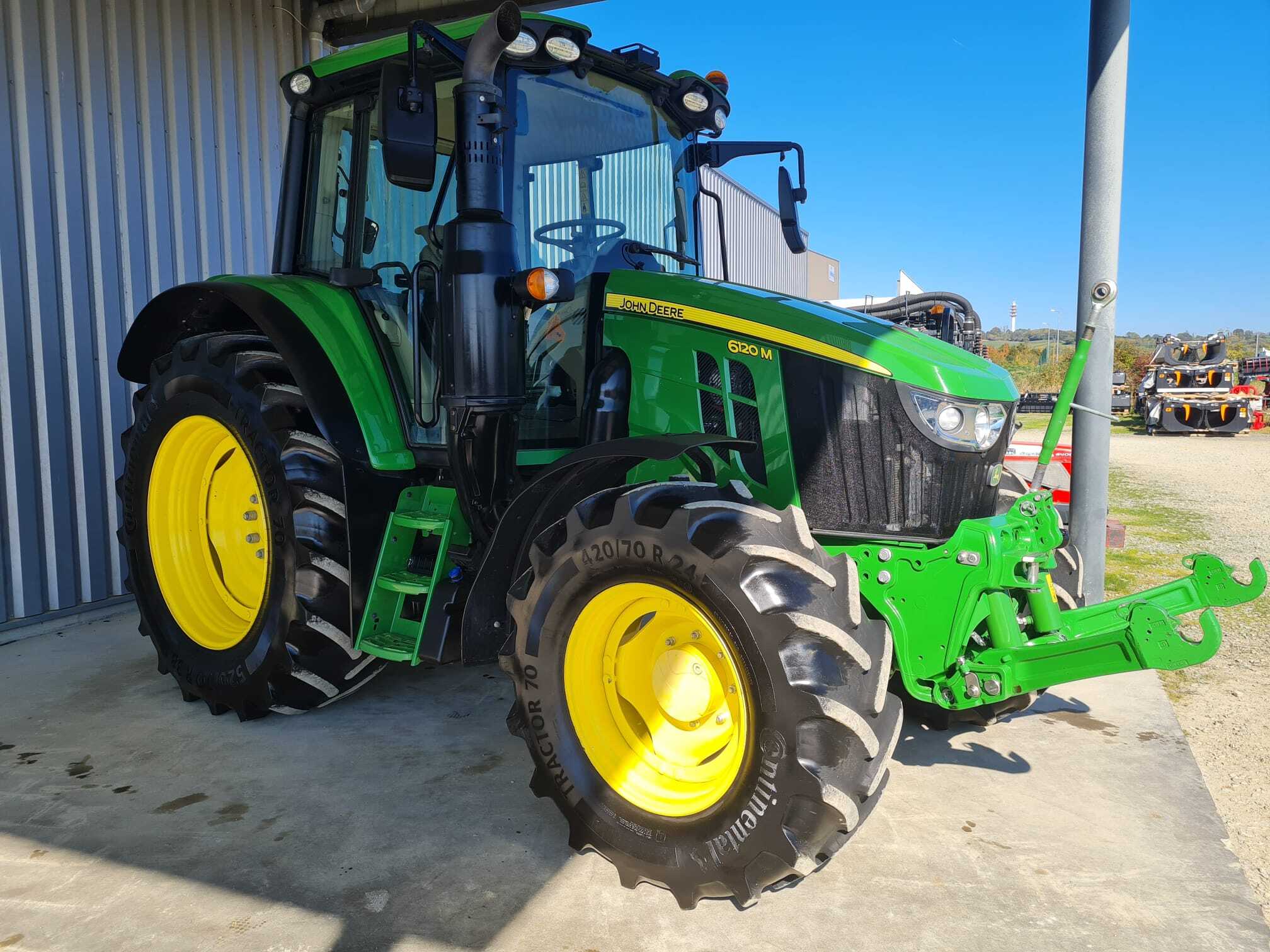 JOHN DEERE 6120M