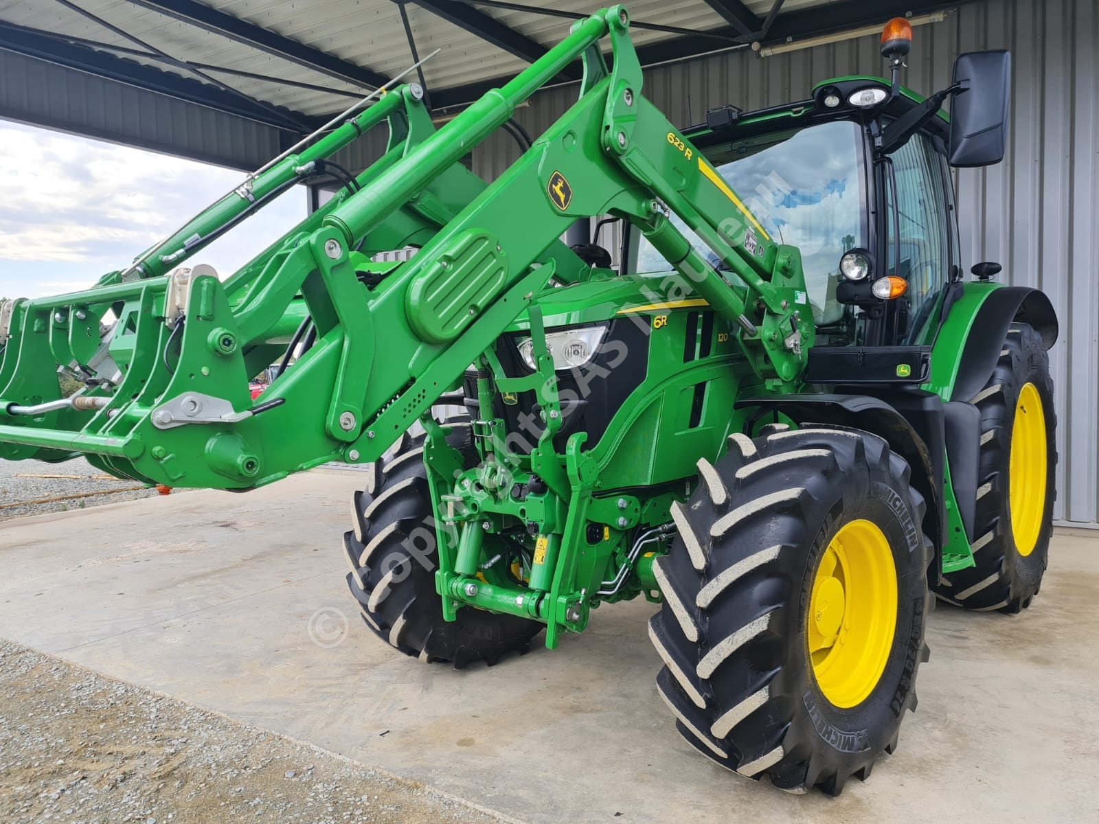 JOHN DEERE 6R120
