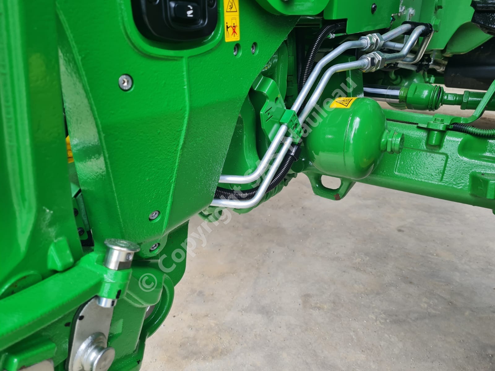 JOHN DEERE 6R120
