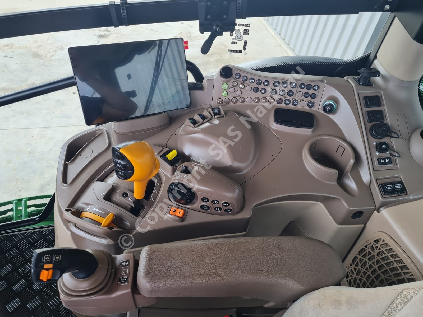 JOHN DEERE 6R120