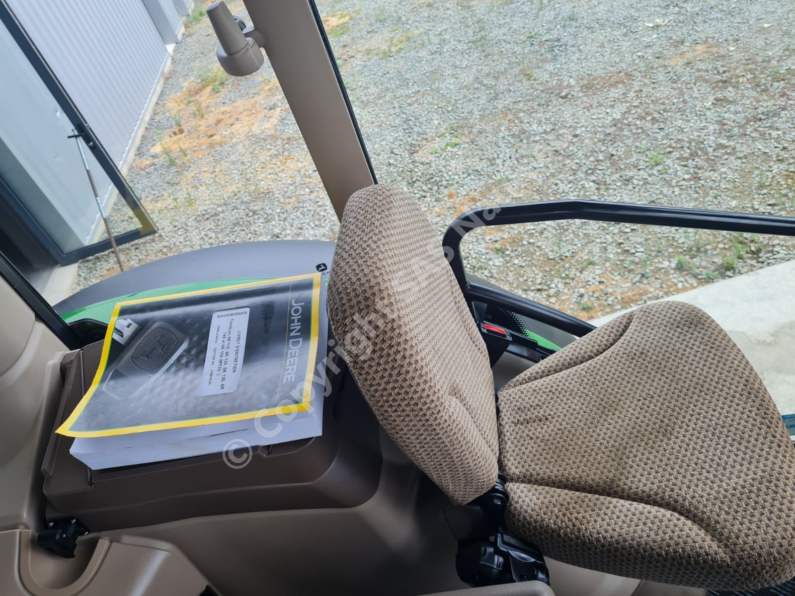 JOHN DEERE 6R120