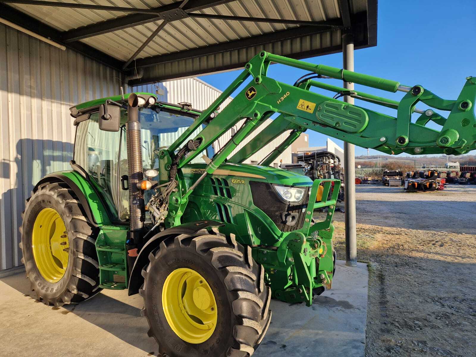 JOHN DEERE 6125R