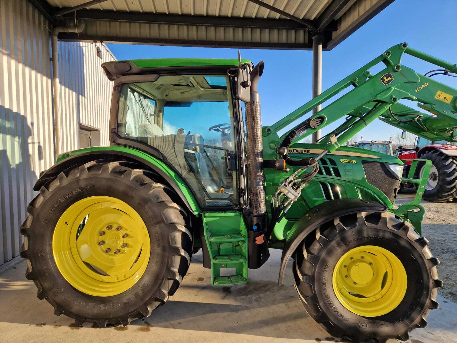 JOHN DEERE 6125R