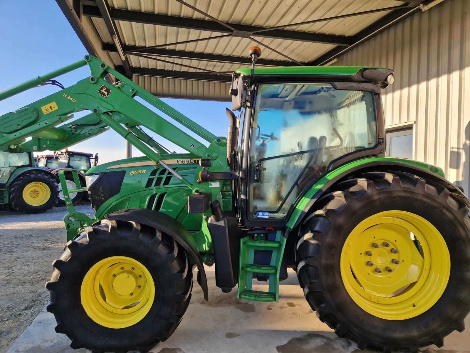 JOHN DEERE 6125R