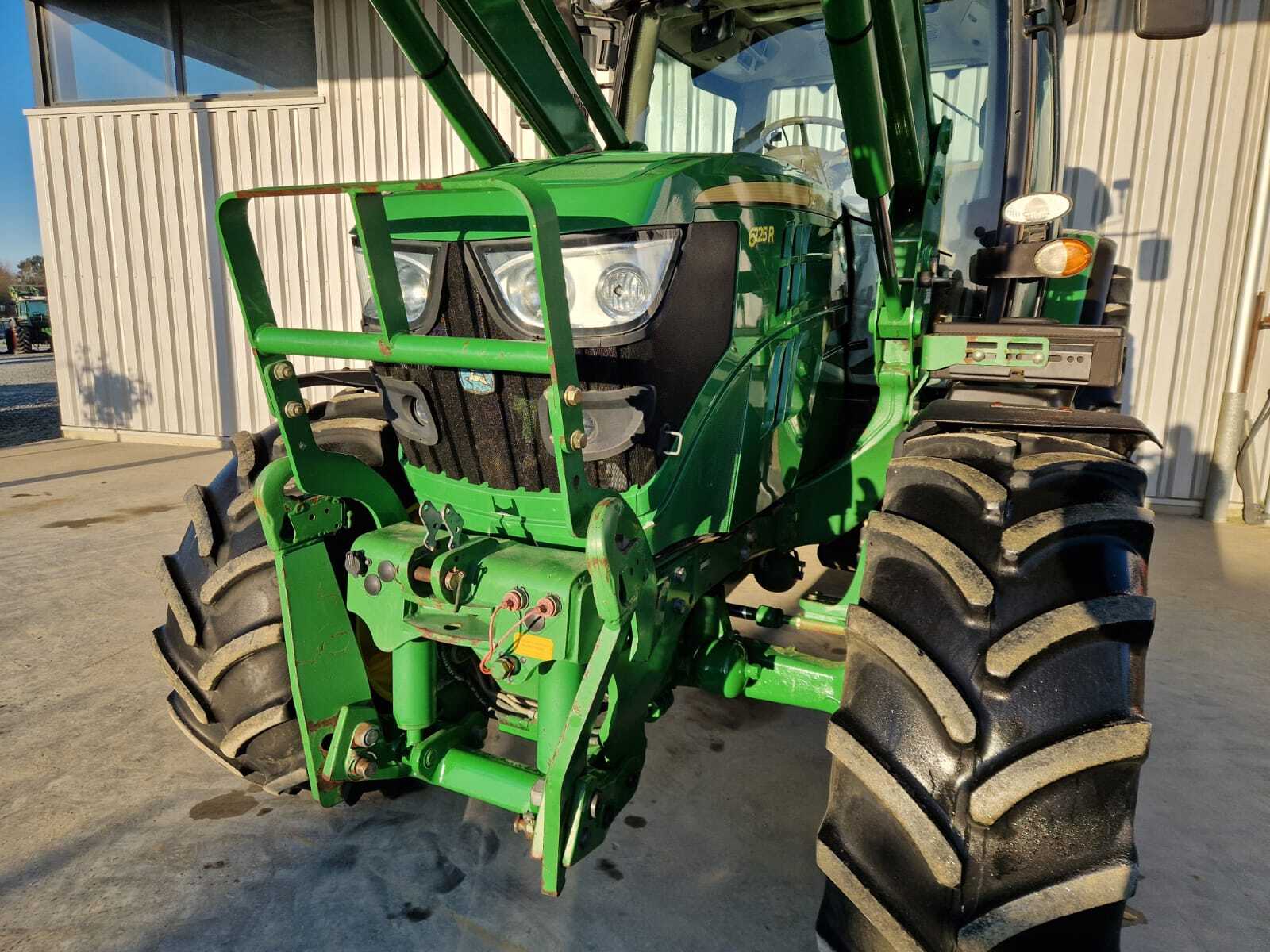 JOHN DEERE 6125R