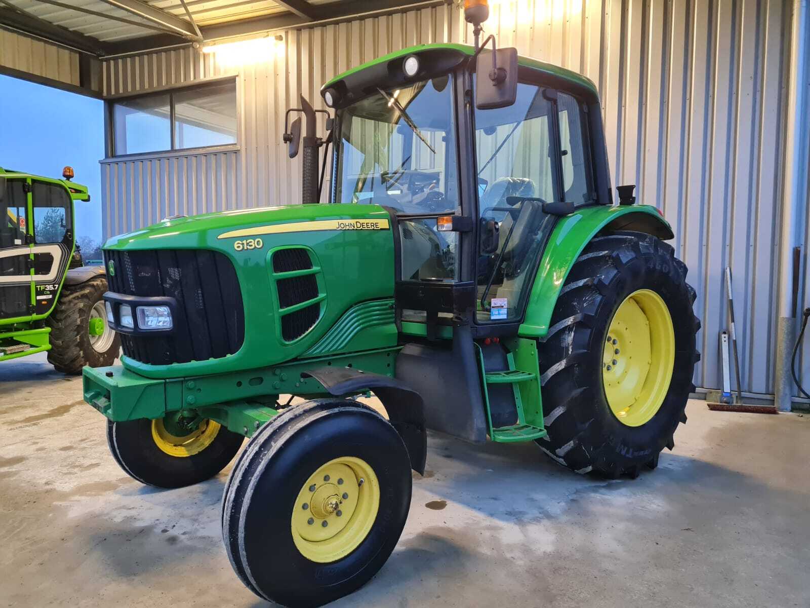 JOHN DEERE 6130