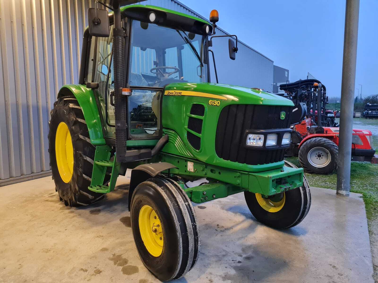 JOHN DEERE 6130
