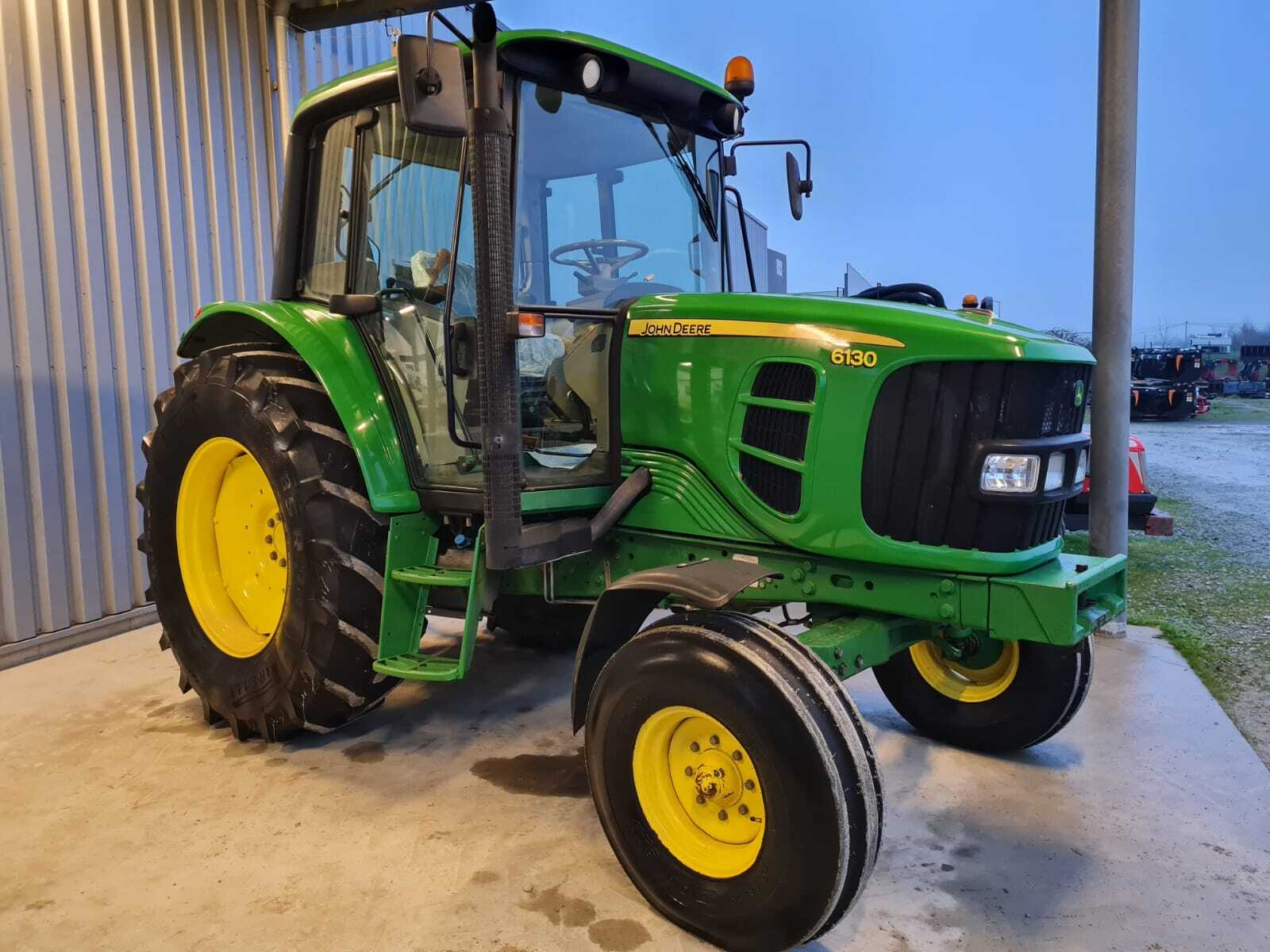 JOHN DEERE 6130