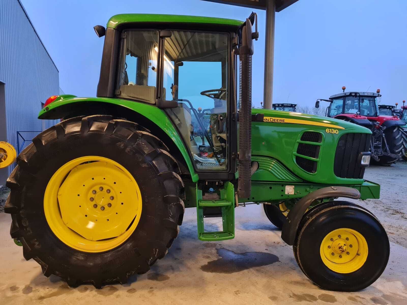 JOHN DEERE 6130