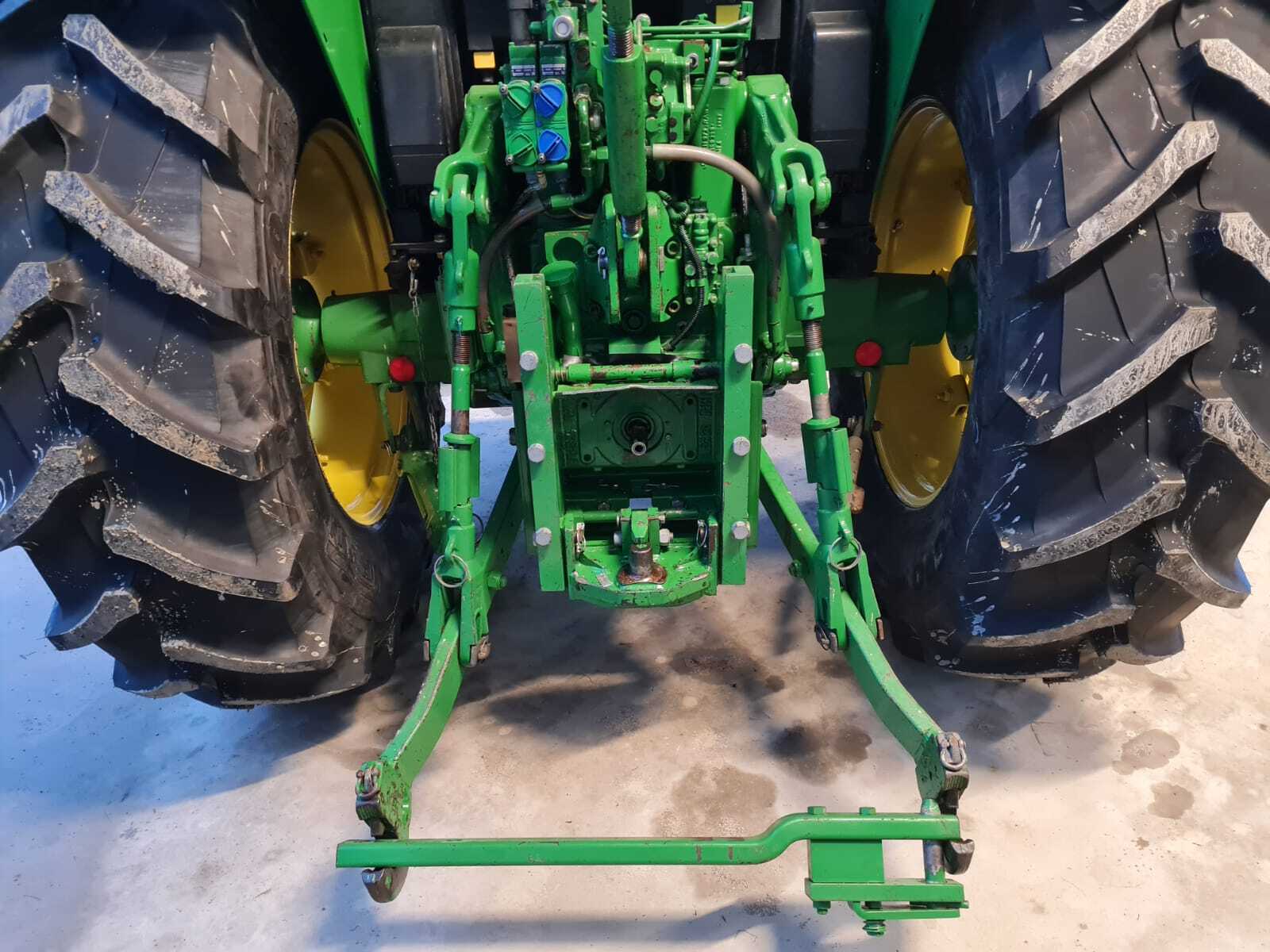 JOHN DEERE 6130