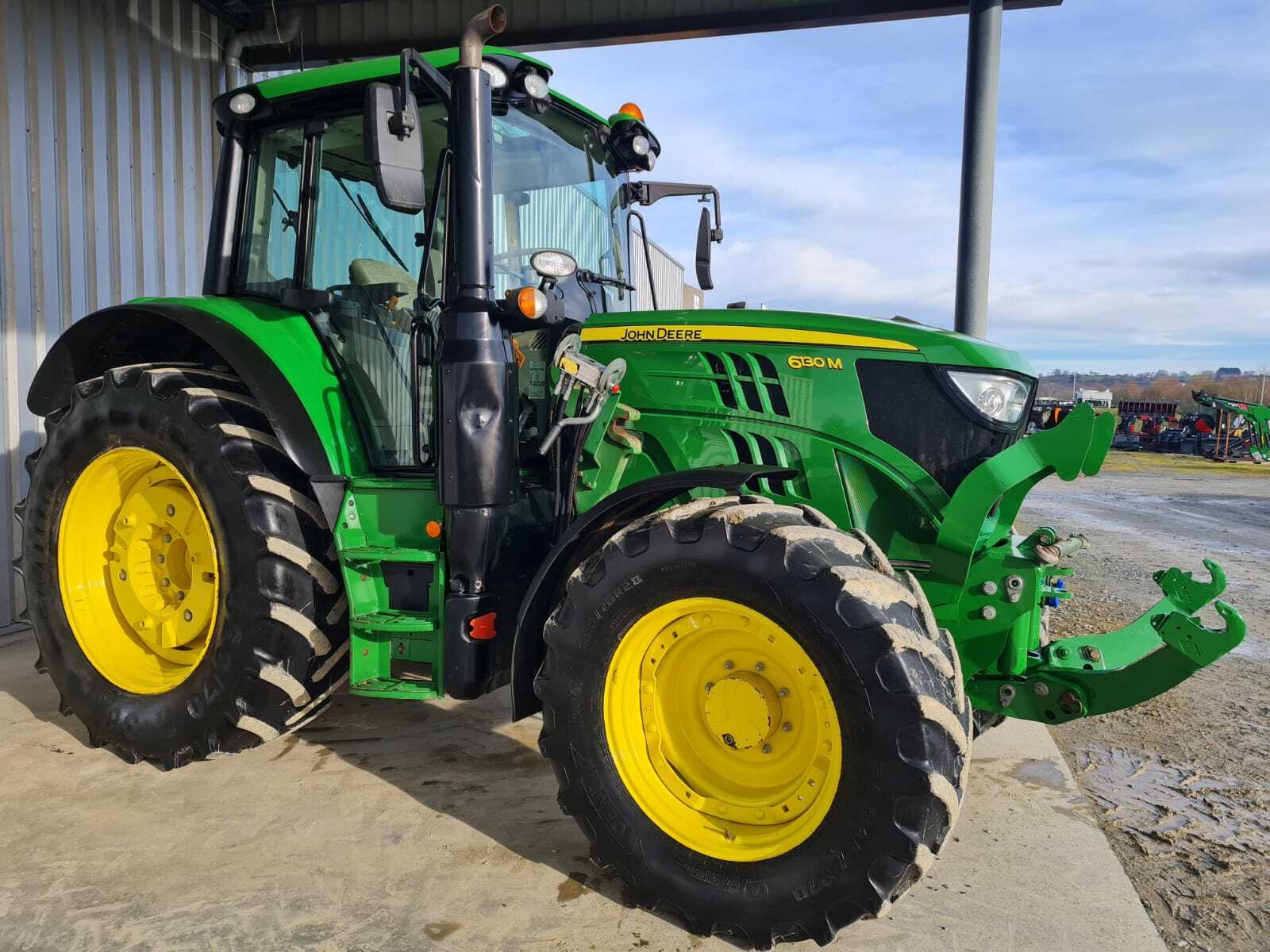 JOHN DEERE 6130M