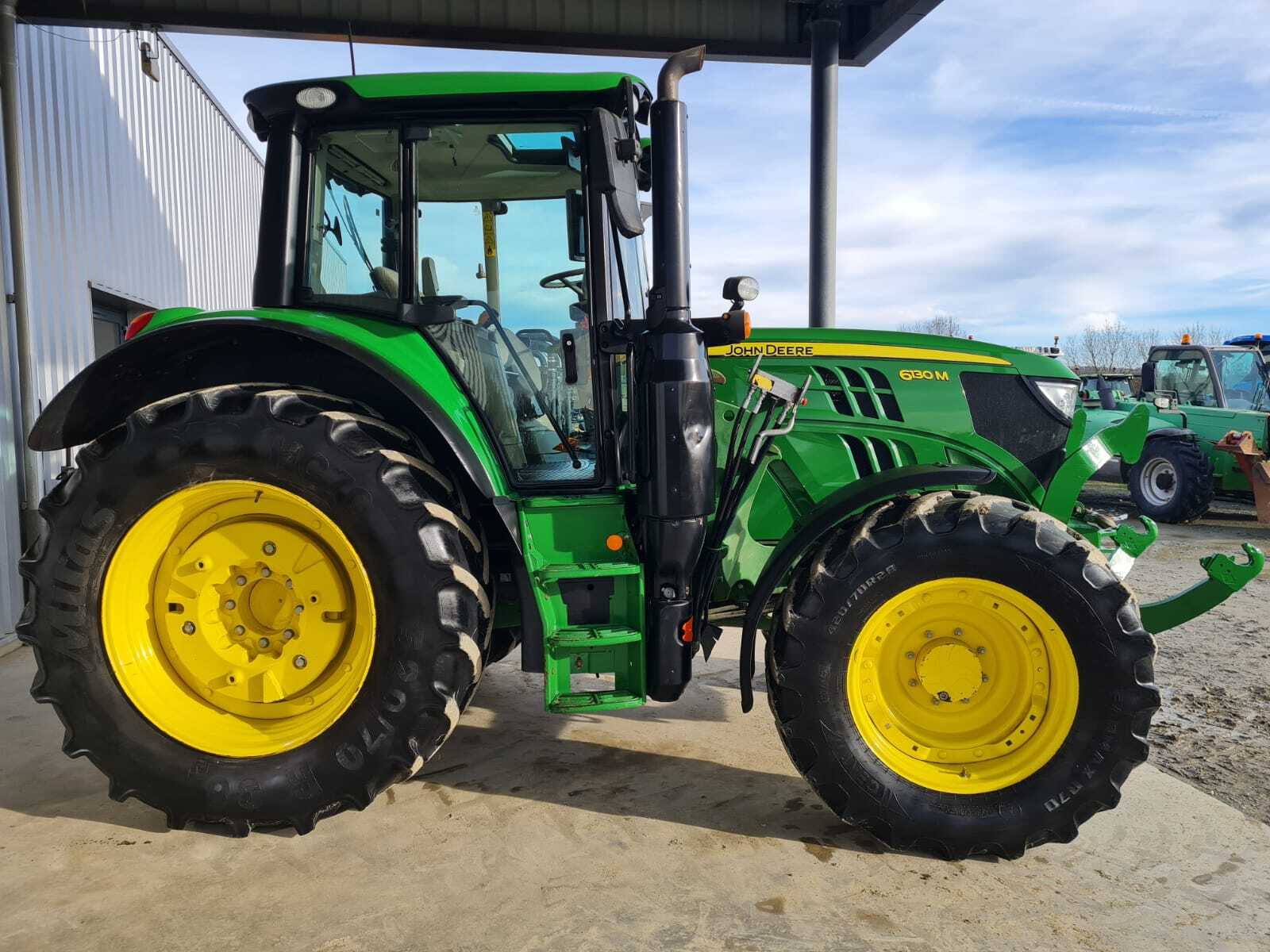 JOHN DEERE 6130M