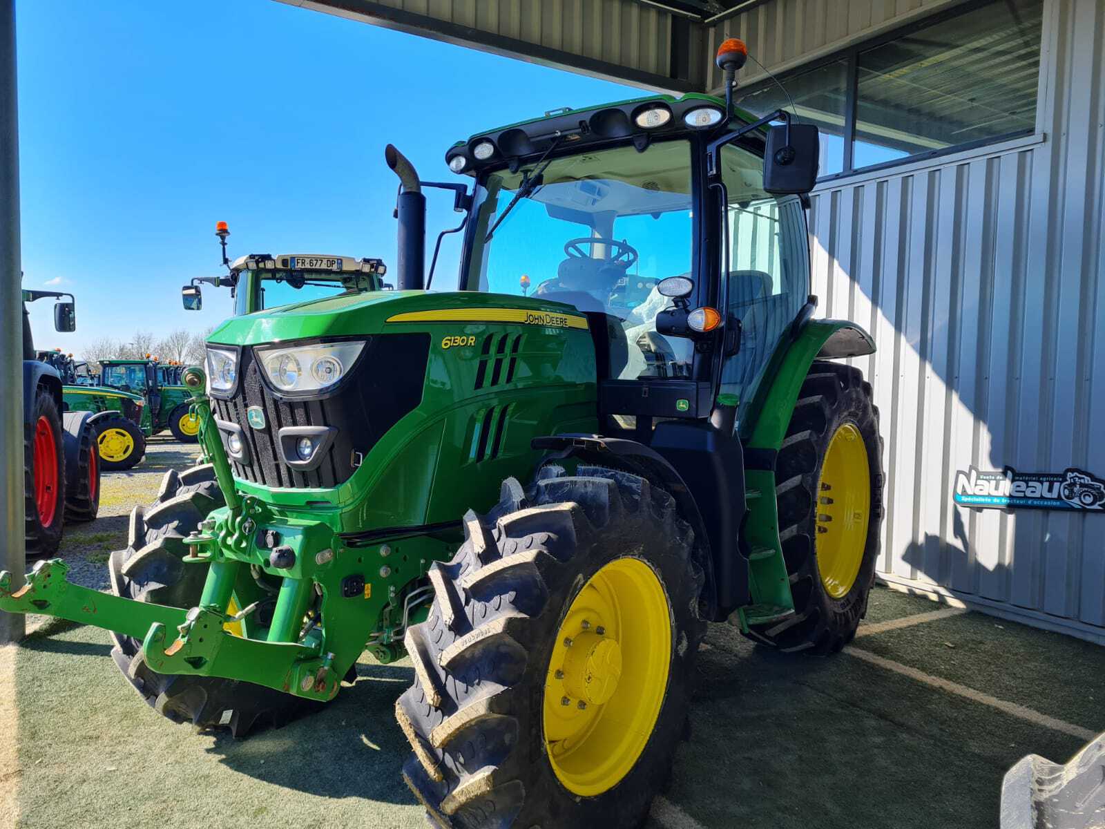 JOHN DEERE 6130R