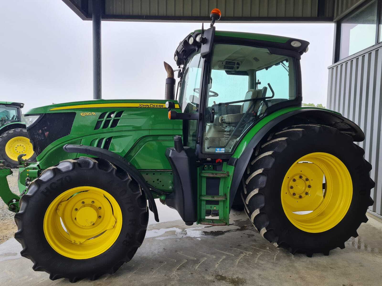 JOHN DEERE 6130R