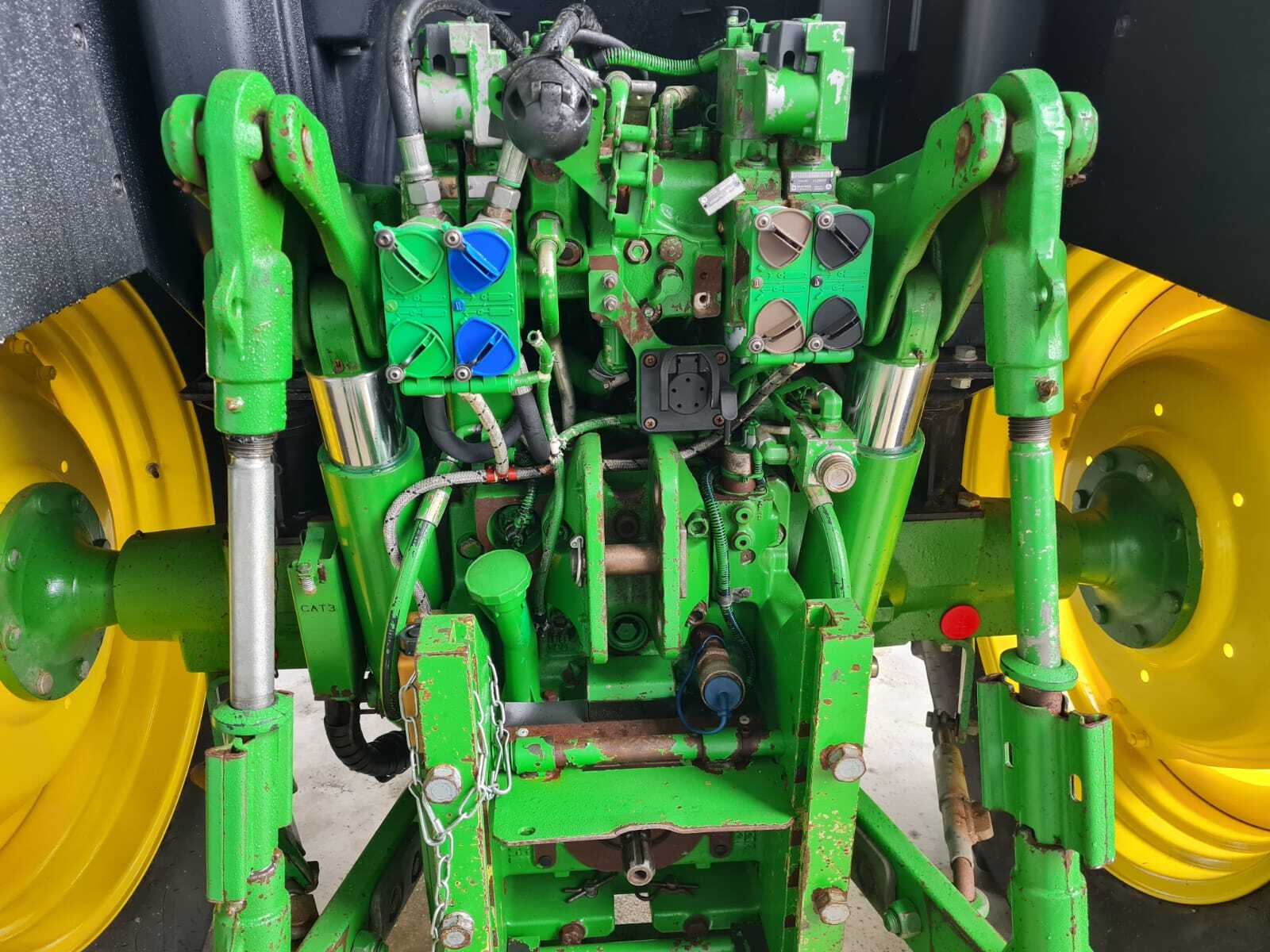 JOHN DEERE 6130R