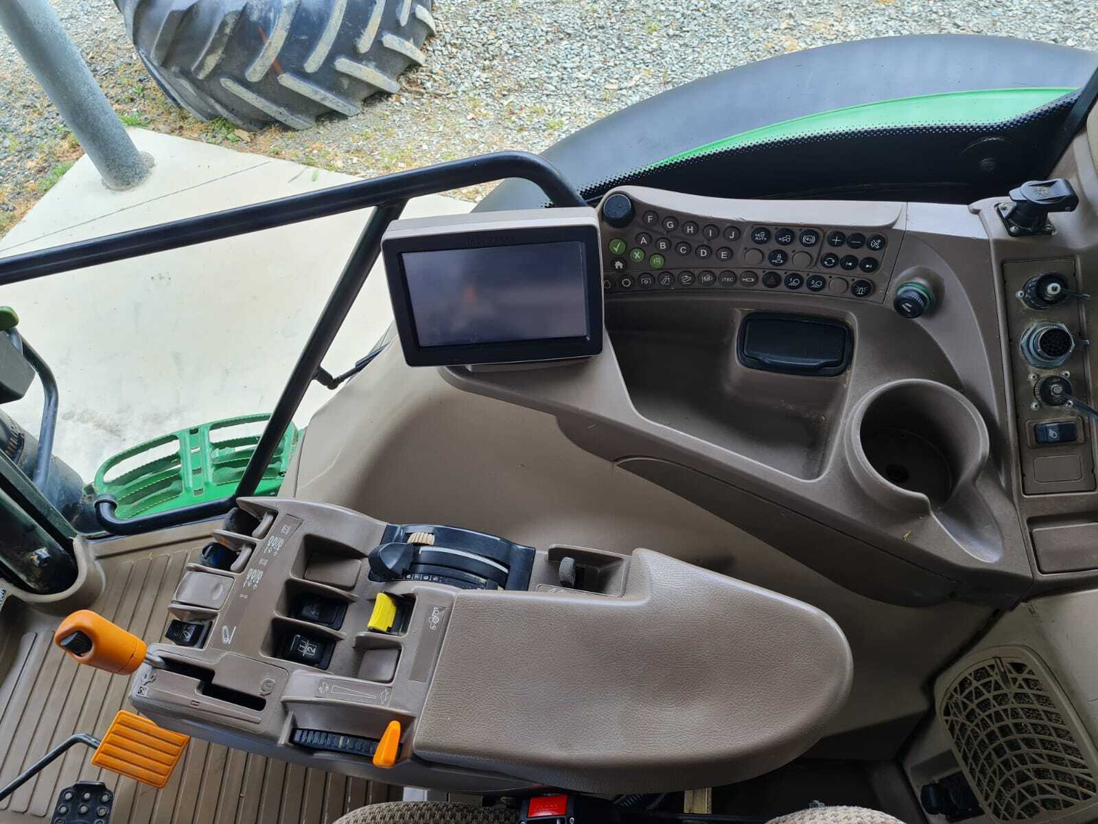 JOHN DEERE 6130R