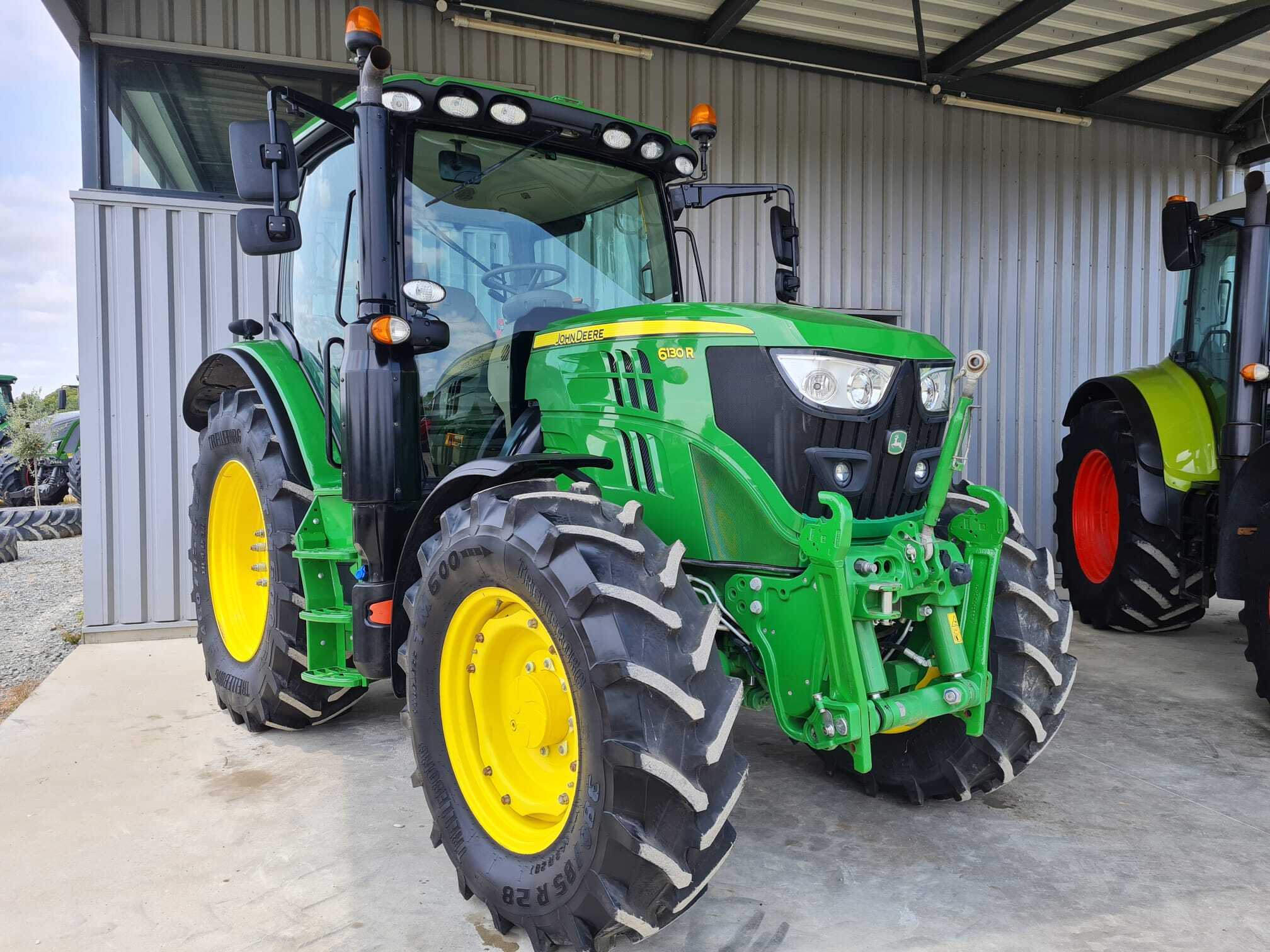 JOHN DEERE 6130R
