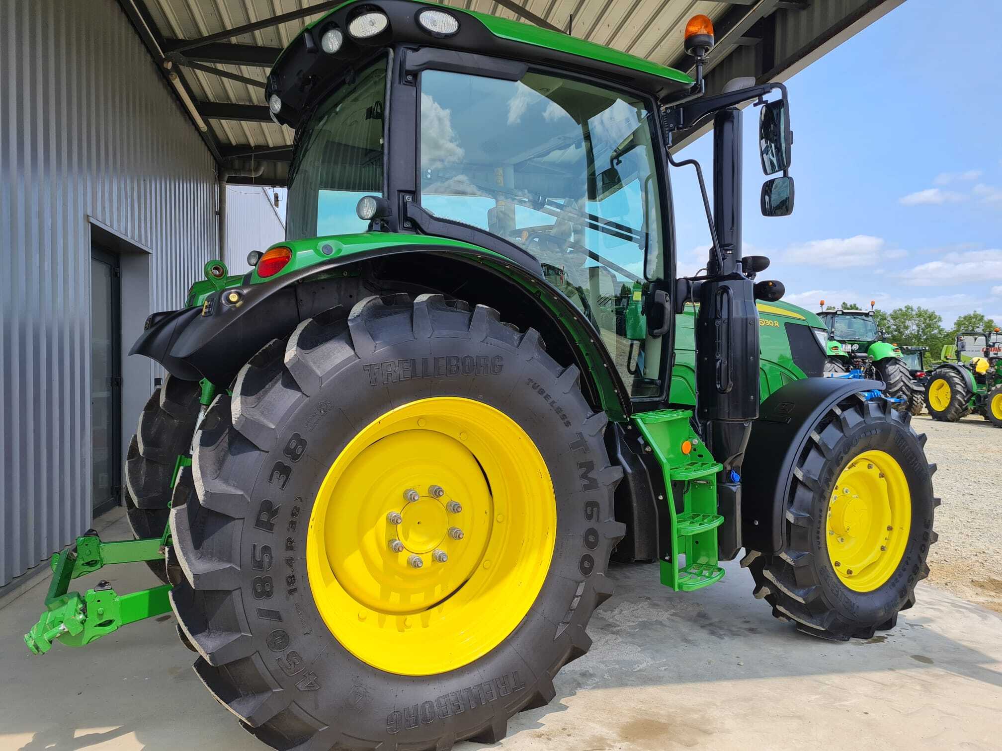 JOHN DEERE 6130R