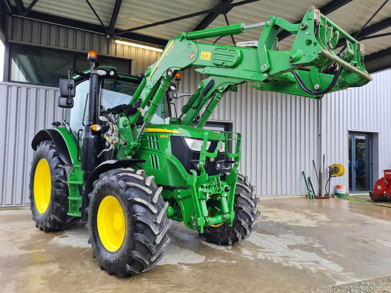 JOHN DEERE 6130R