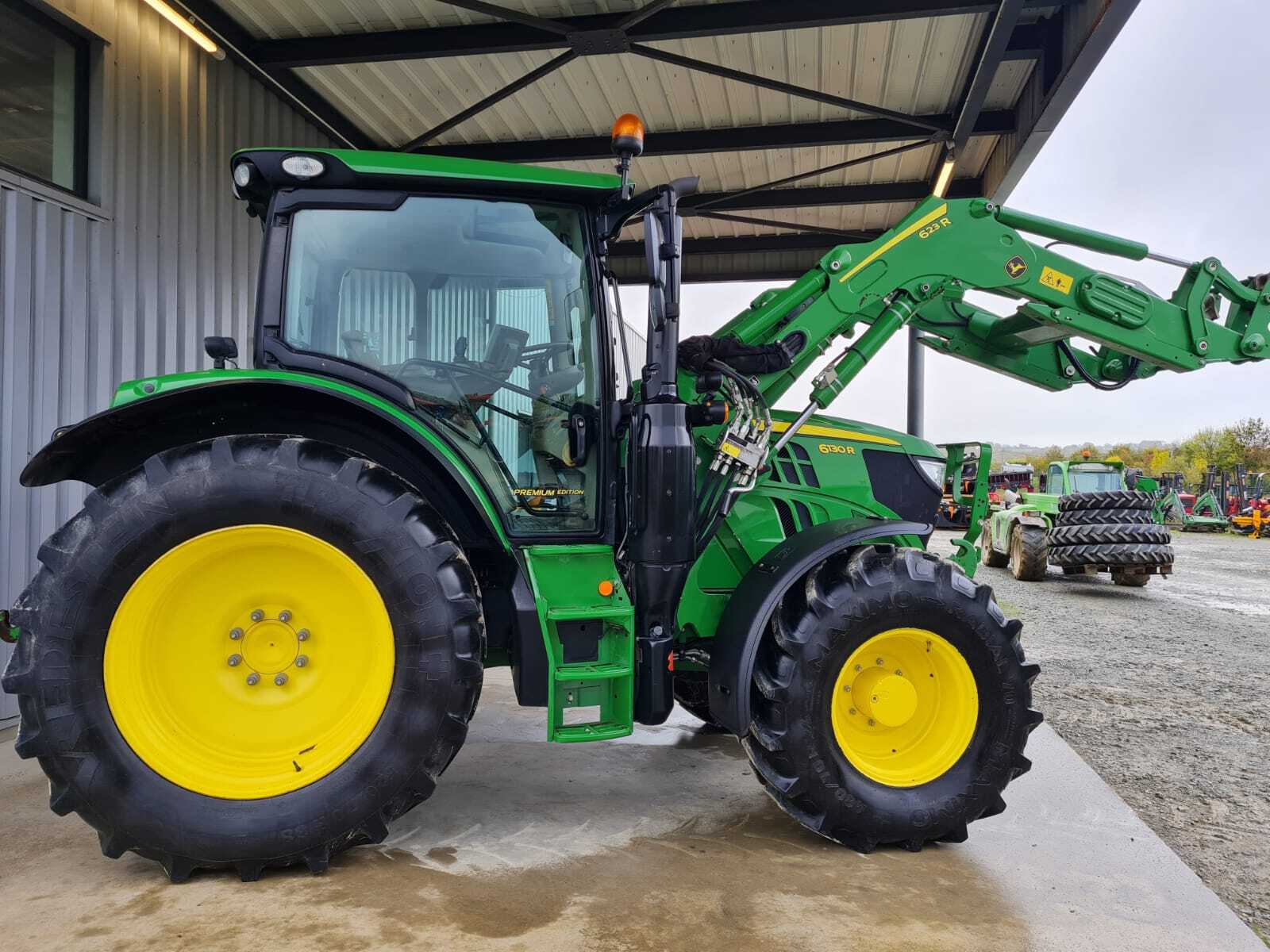 JOHN DEERE 6130R