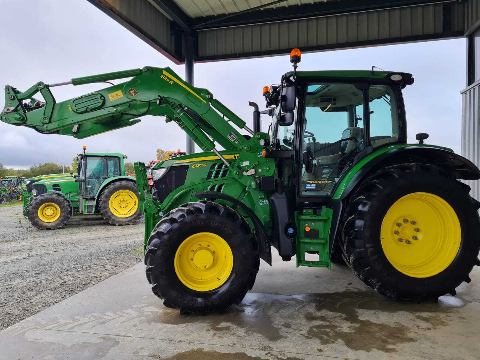 JOHN DEERE 6130R