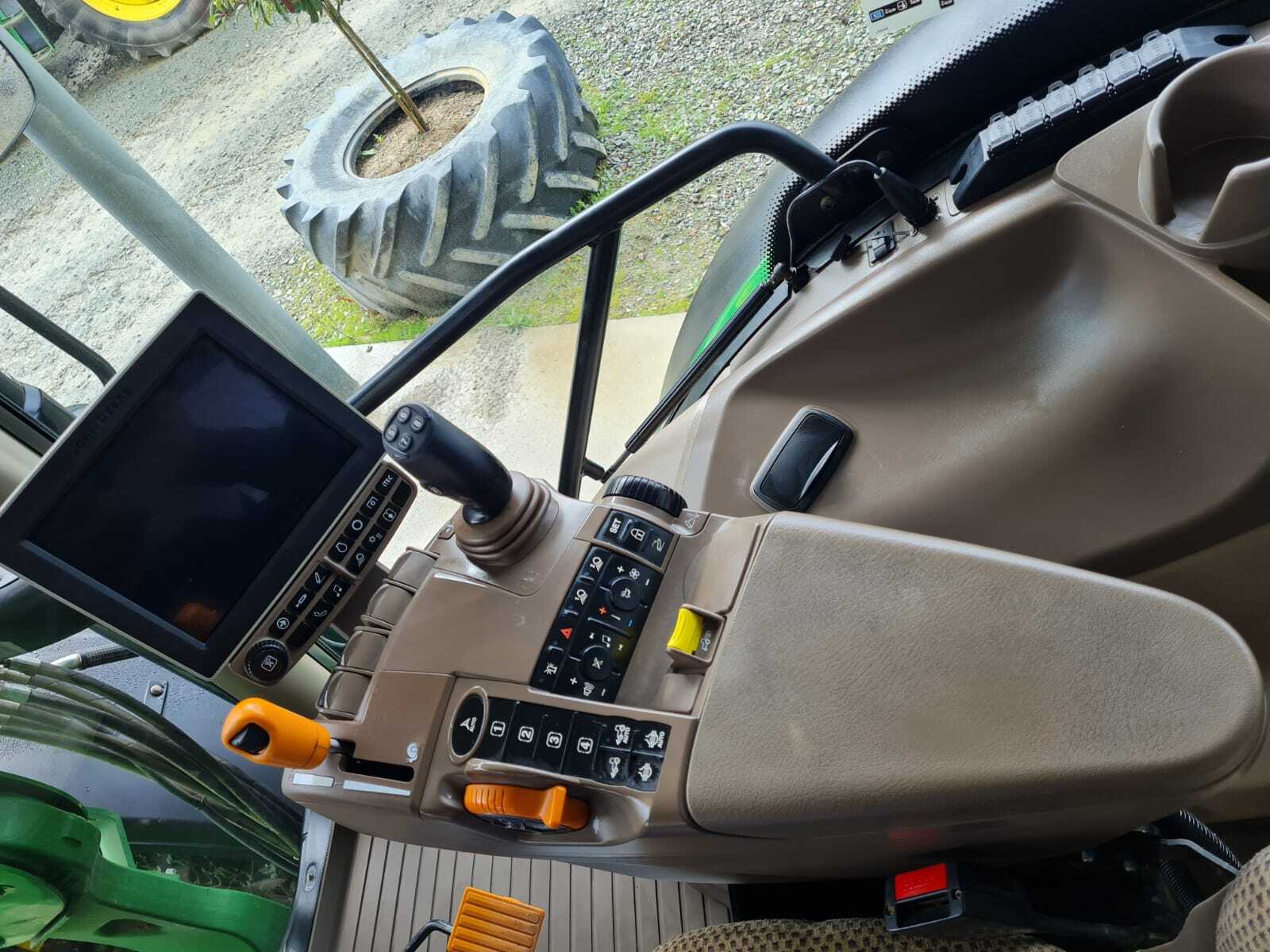 JOHN DEERE 6130R