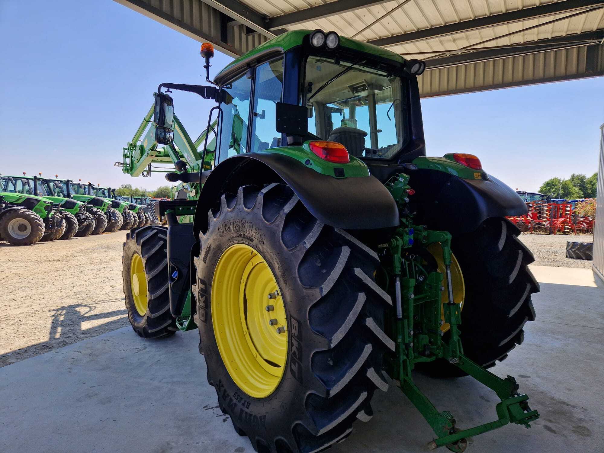 JOHN DEERE 6135M