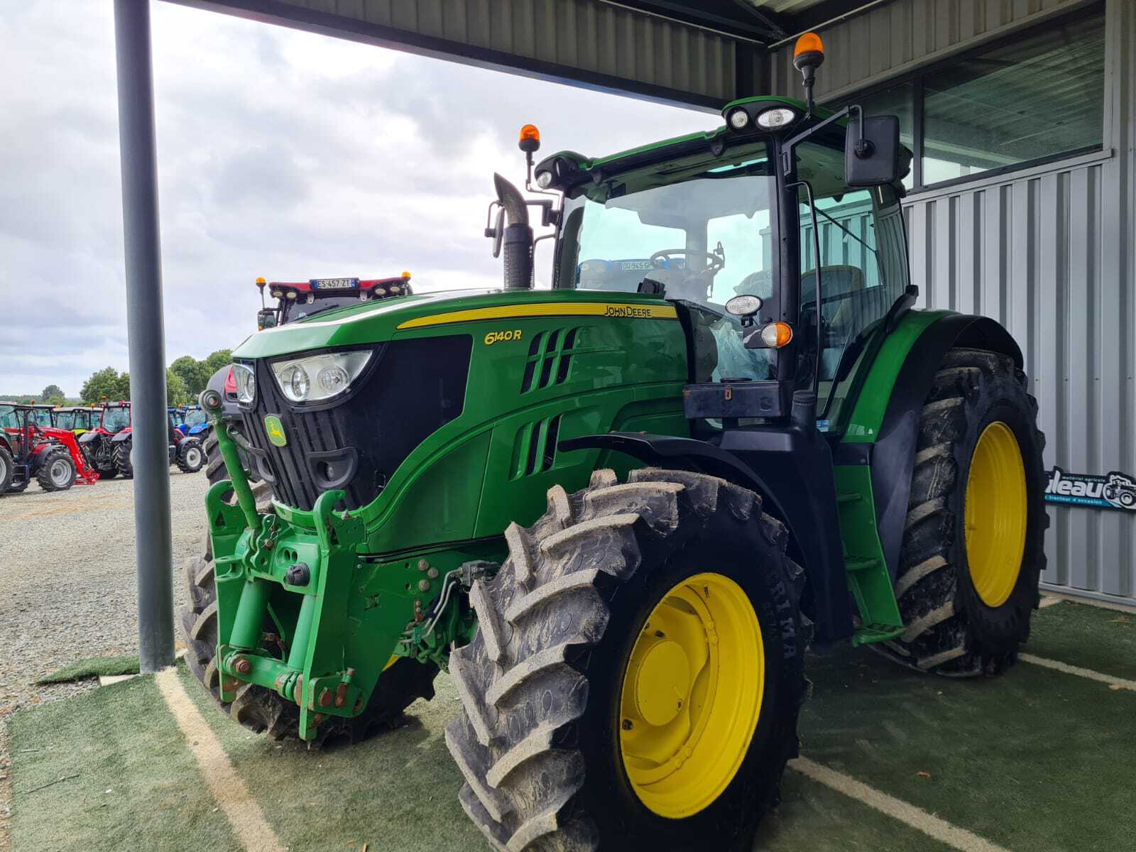 JOHN DEERE 6140R