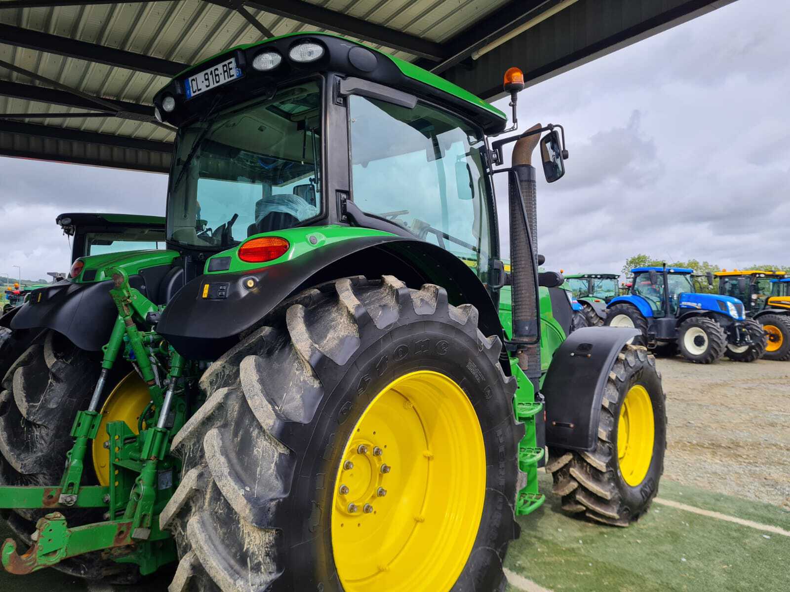 JOHN DEERE 6140R