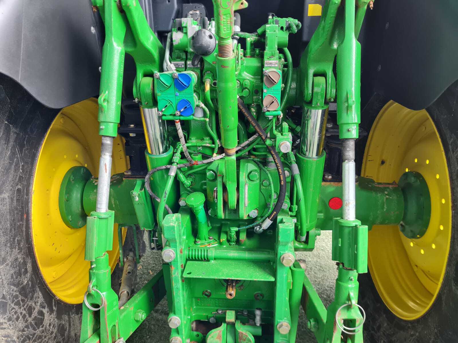 JOHN DEERE 6140R