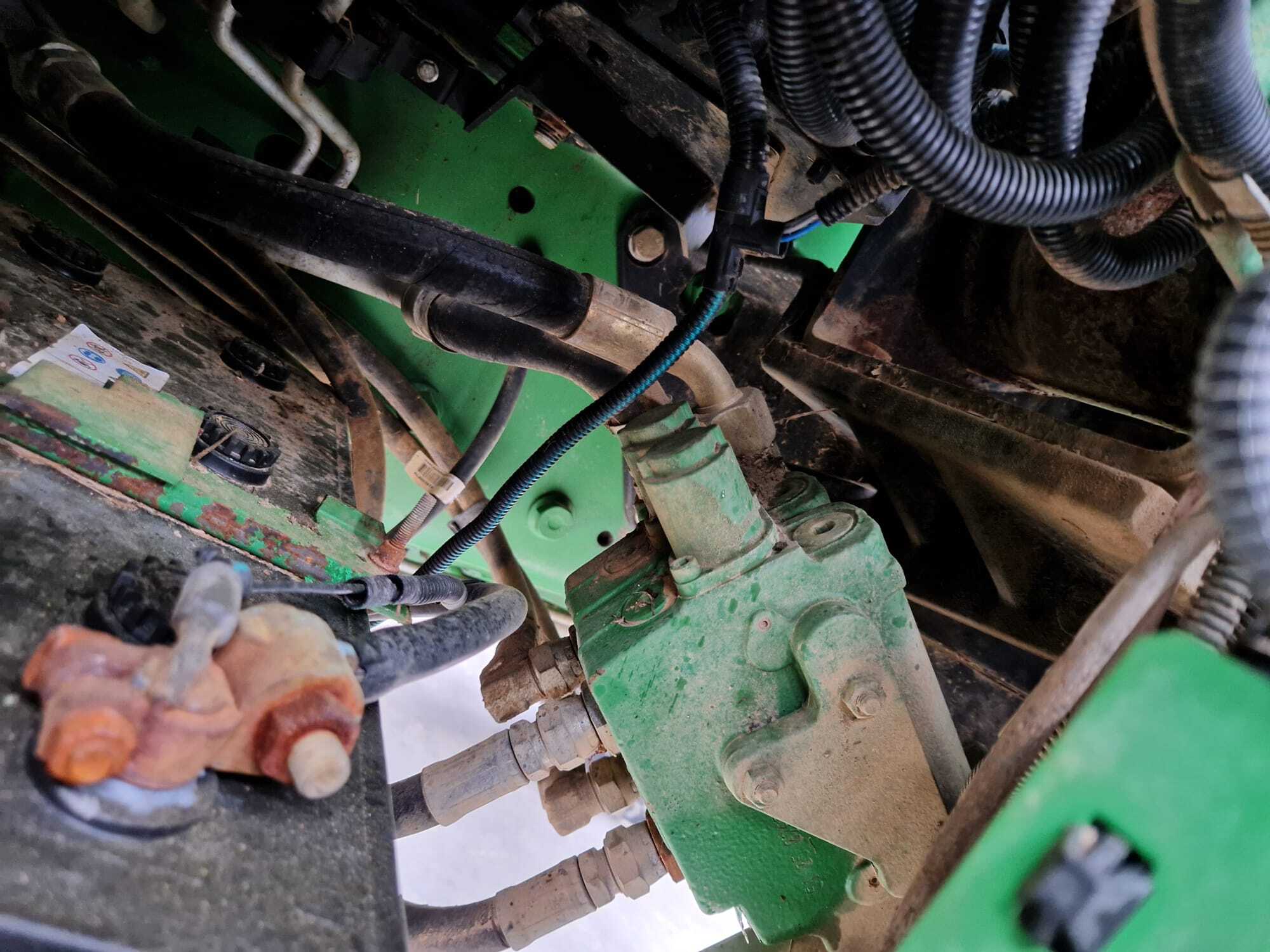 JOHN DEERE 6140R AUTOPOWER