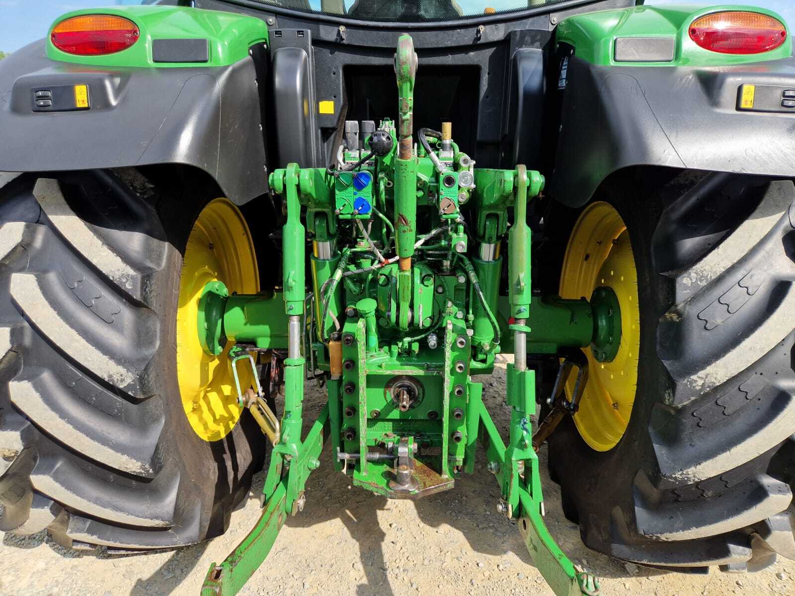 JOHN DEERE 6140R
